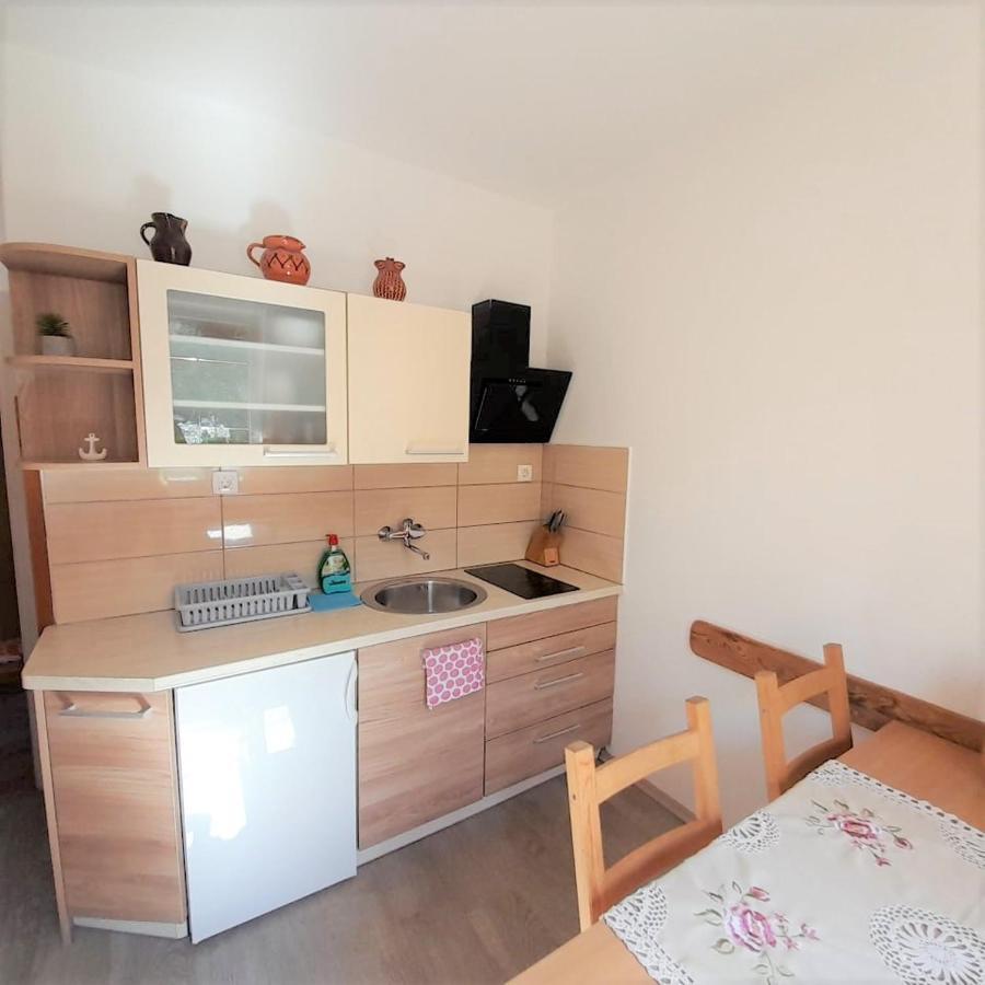Apartmaji Pri Bosi Nogi Izola Exteriör bild