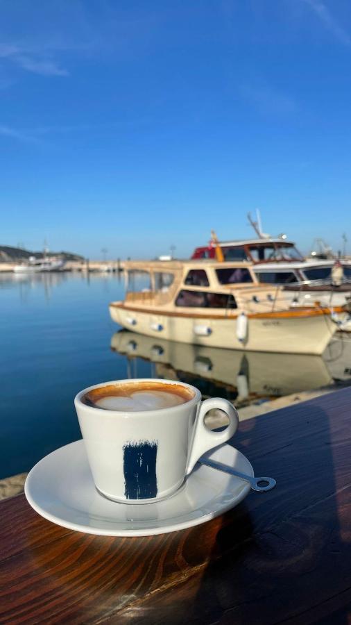 Apartmaji Pri Bosi Nogi Izola Exteriör bild