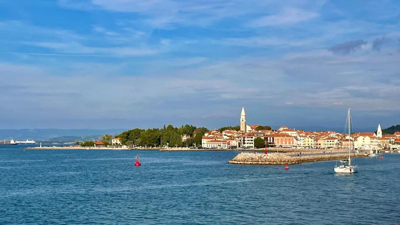 Apartmaji Pri Bosi Nogi Izola Exteriör bild