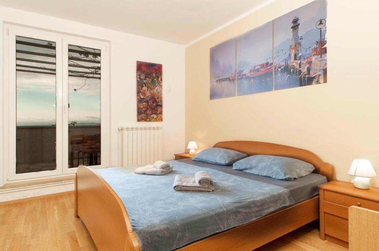 Apartmaji Pri Bosi Nogi Izola Exteriör bild